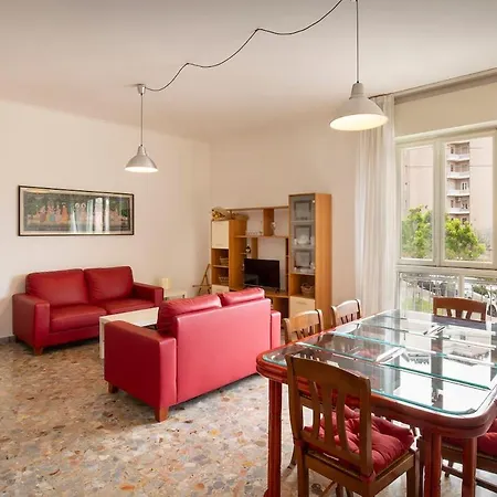 Casa Vittoria - A Pochi Passi Dal Centro Apartamento *