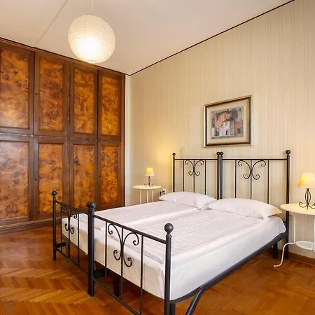 Lägenhet Casa Vittoria - A Pochi Passi Dal Centro *